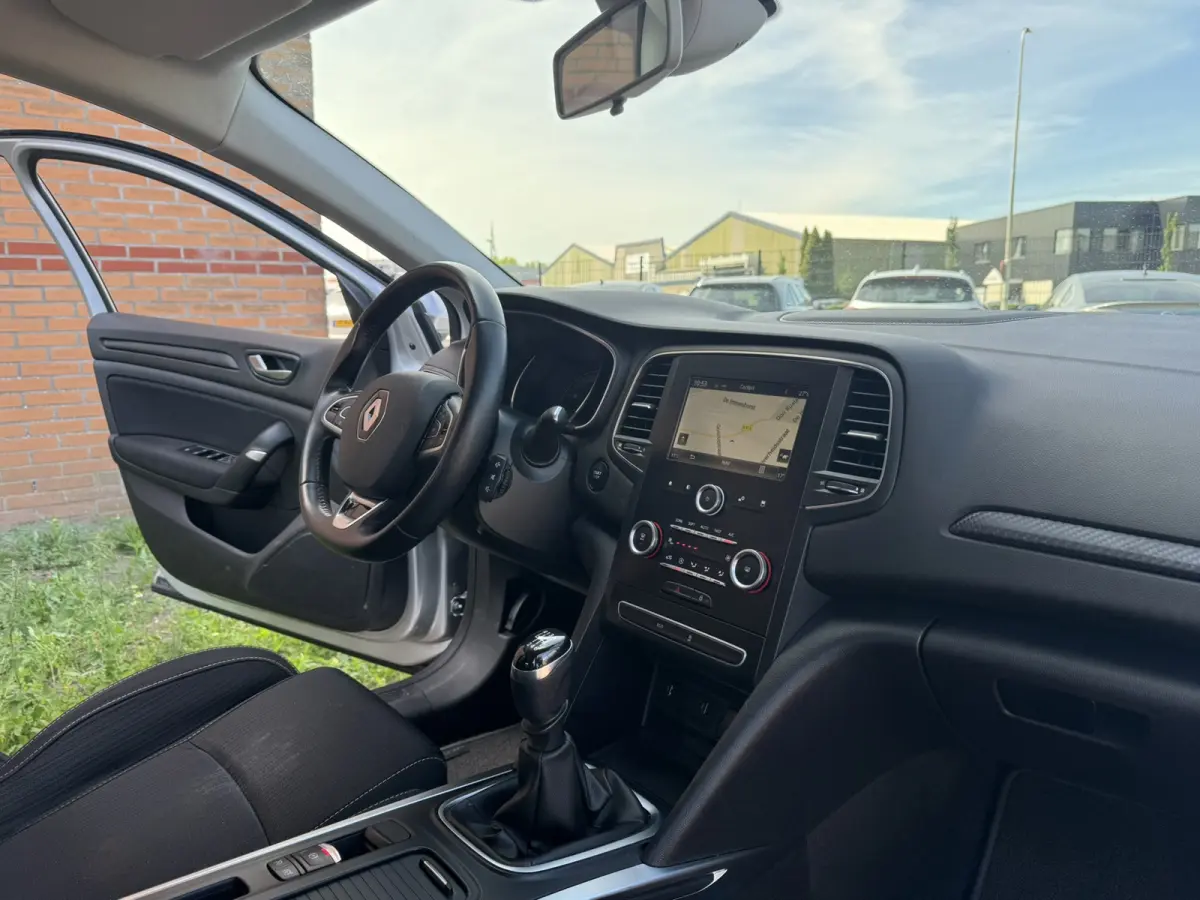 1.5 dCi Eco2 Limited, Euro 6, Apple Carplay, R-Link