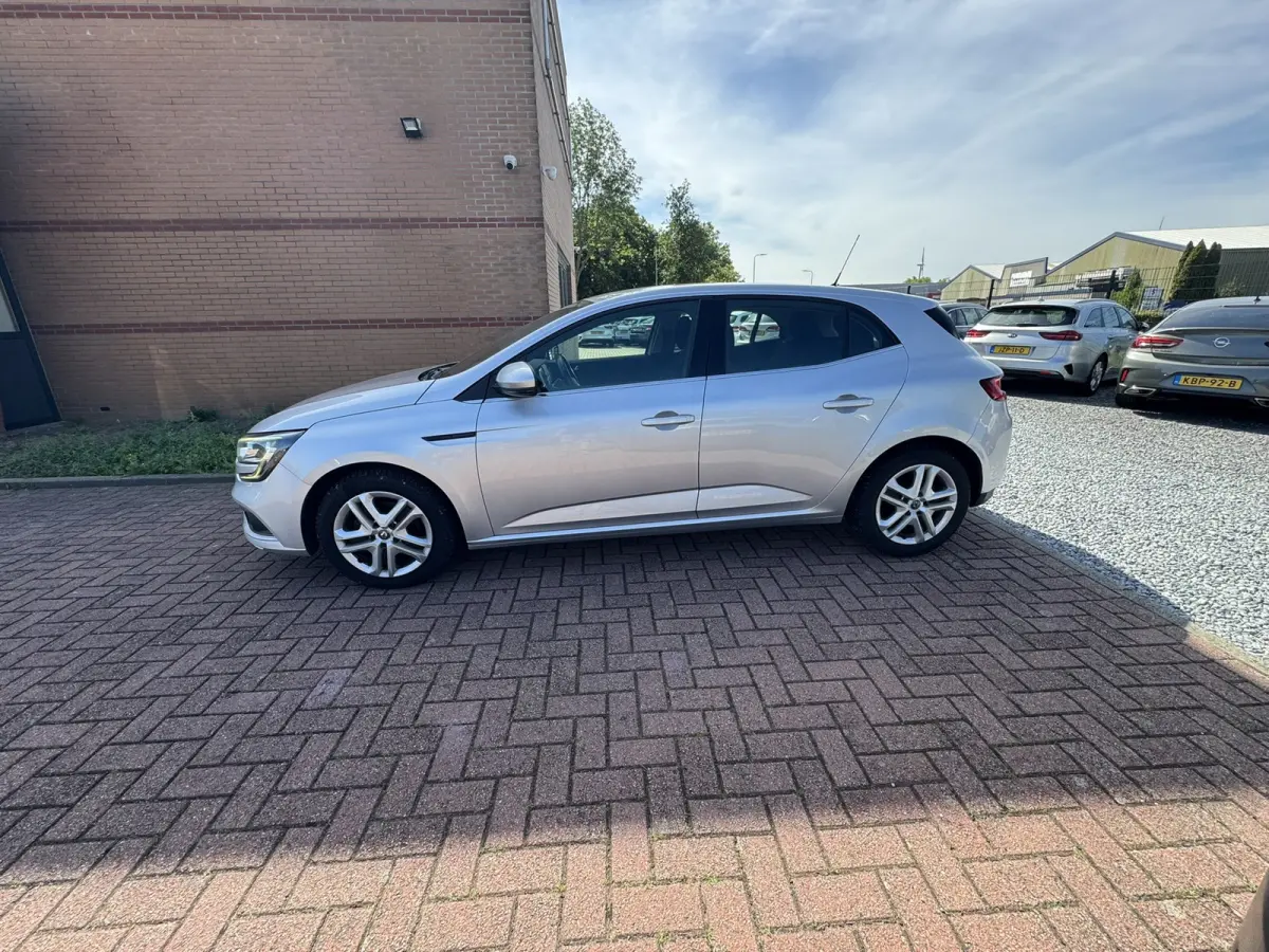1.5 dCi Eco2 Limited, Euro 6, Apple Carplay, R-Link