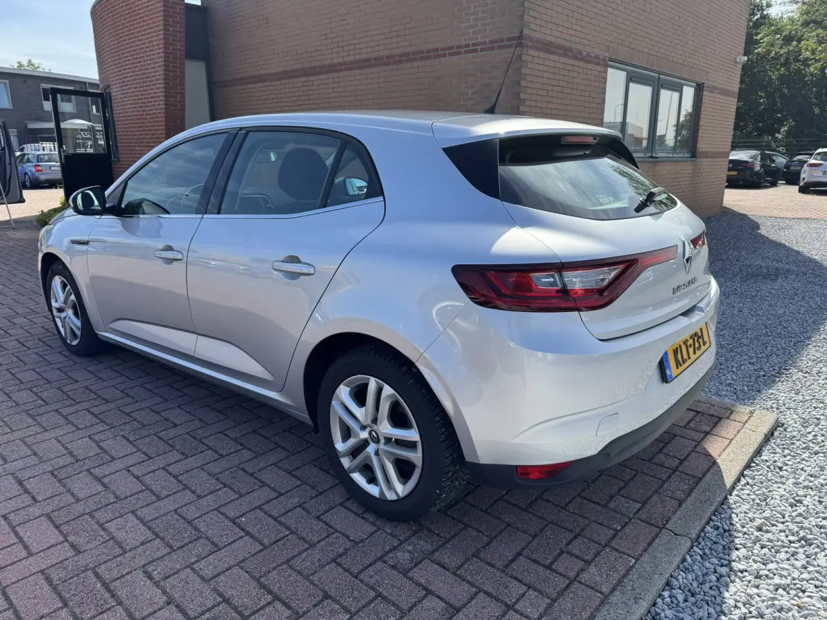 1.5 dCi Eco2 Limited, Euro 6, Apple Carplay, R-Link