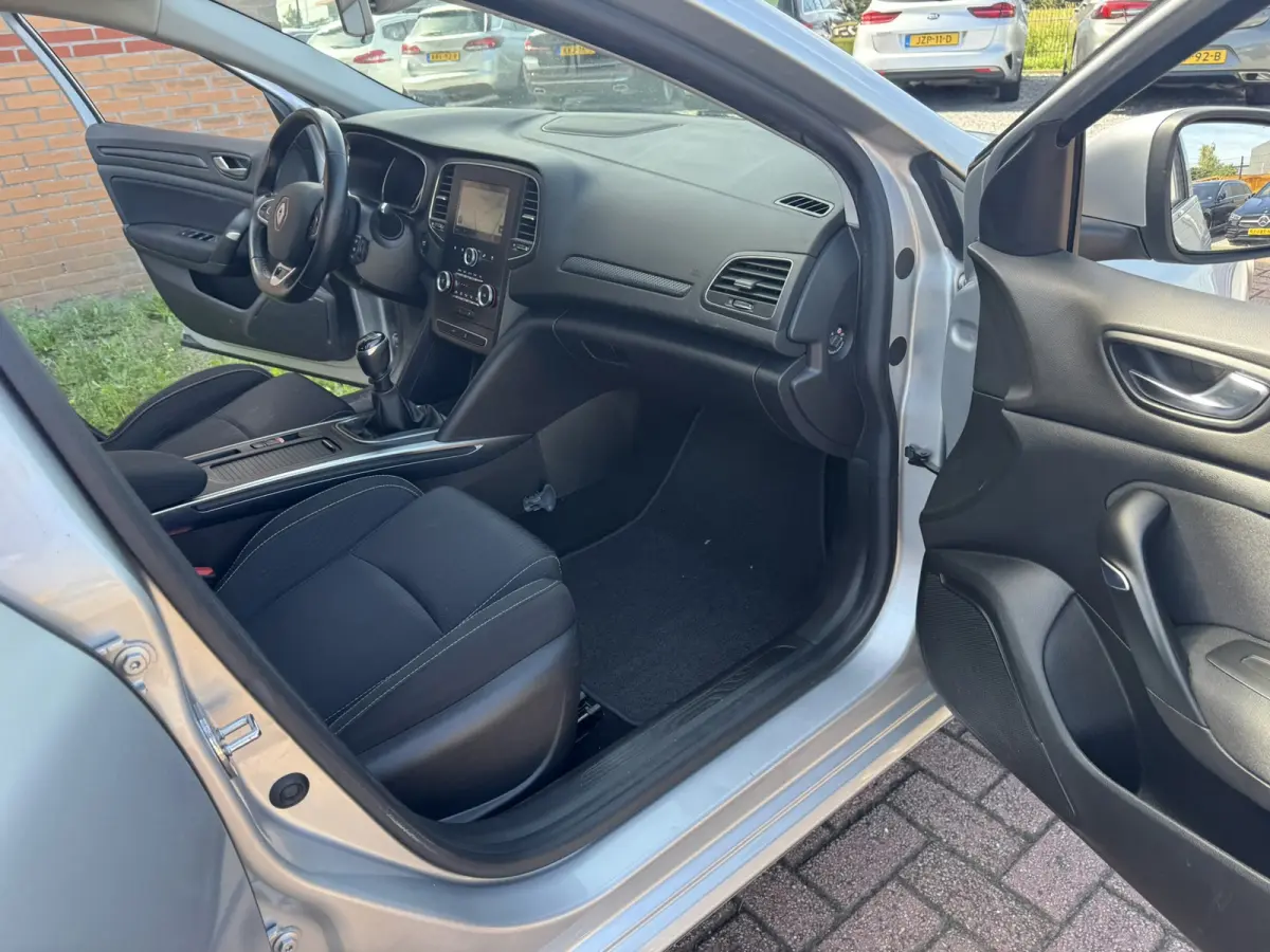 1.5 dCi Eco2 Limited, Euro 6, Apple Carplay, R-Link
