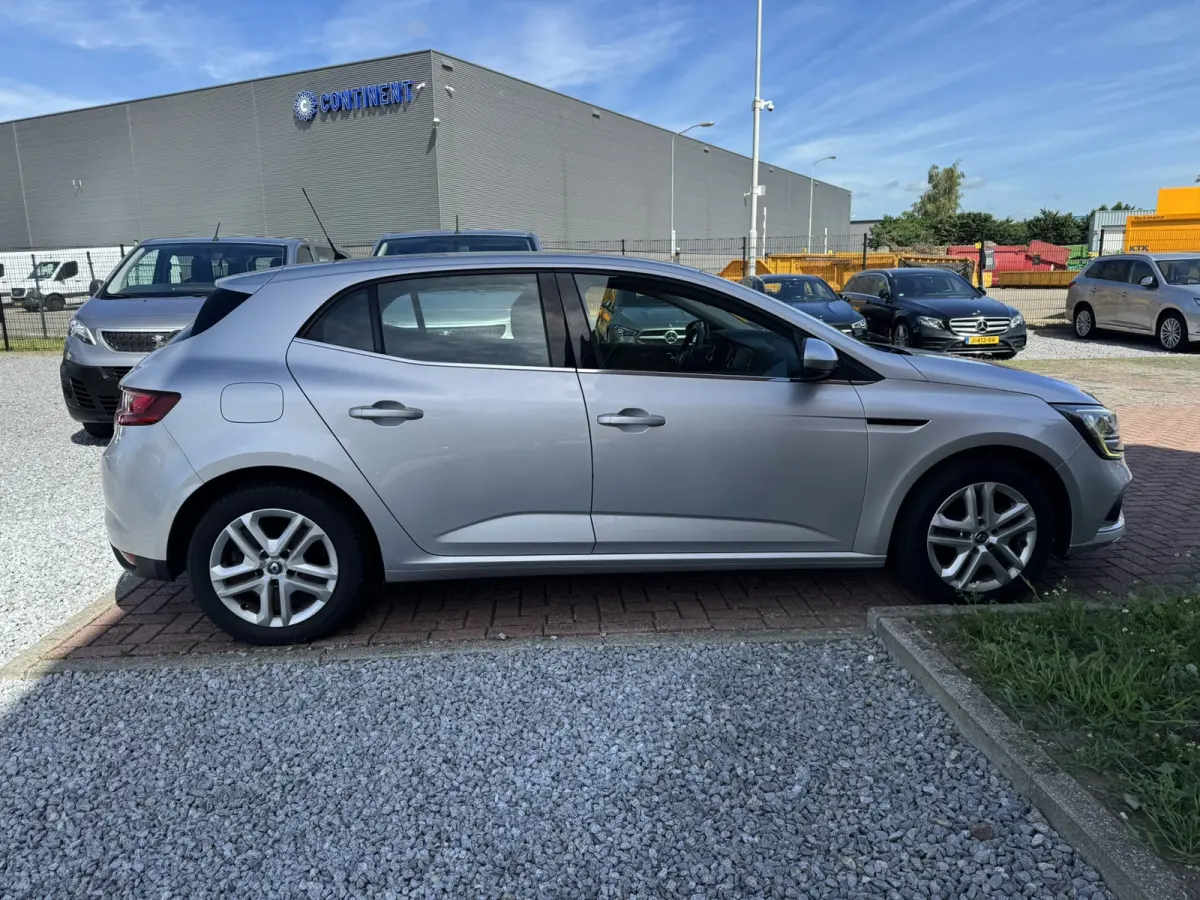 1.5 dCi Eco2 Limited, Euro 6, Apple Carplay, R-Link