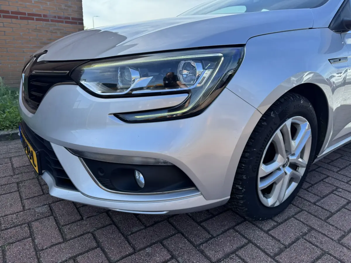 1.5 dCi Eco2 Limited, Euro 6, Apple Carplay, R-Link