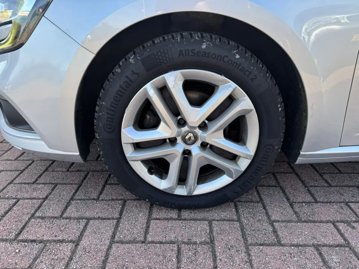 1.5 dCi Eco2 Limited, Euro 6, Apple Carplay, R-Link