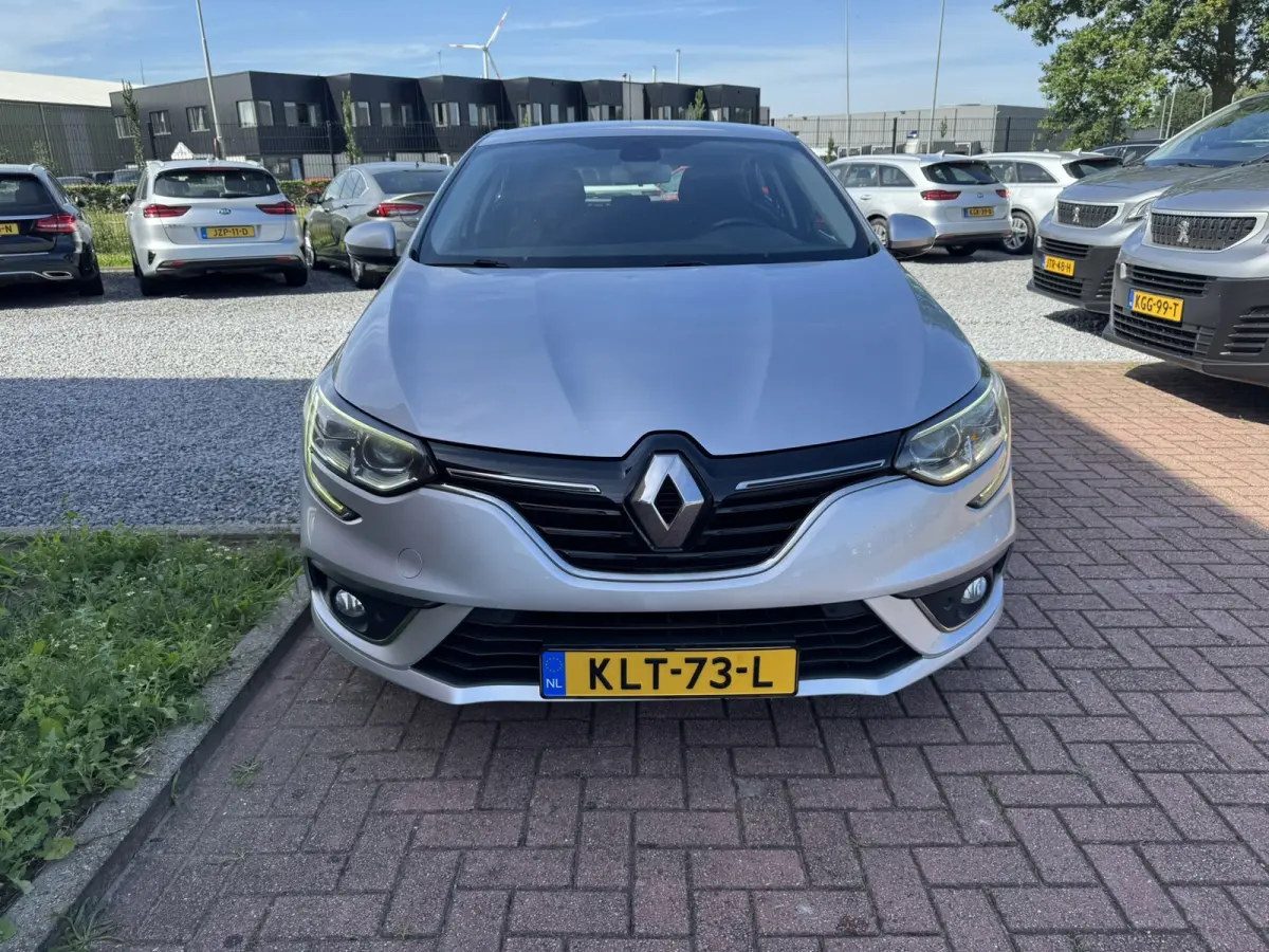 1.5 dCi Eco2 Limited, Euro 6, Apple Carplay, R-Link
