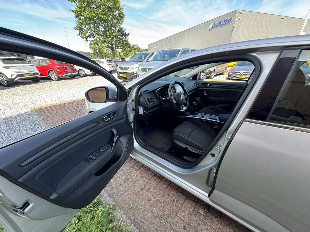 1.5 dCi Eco2 Limited, Euro 6, Apple Carplay, R-Link