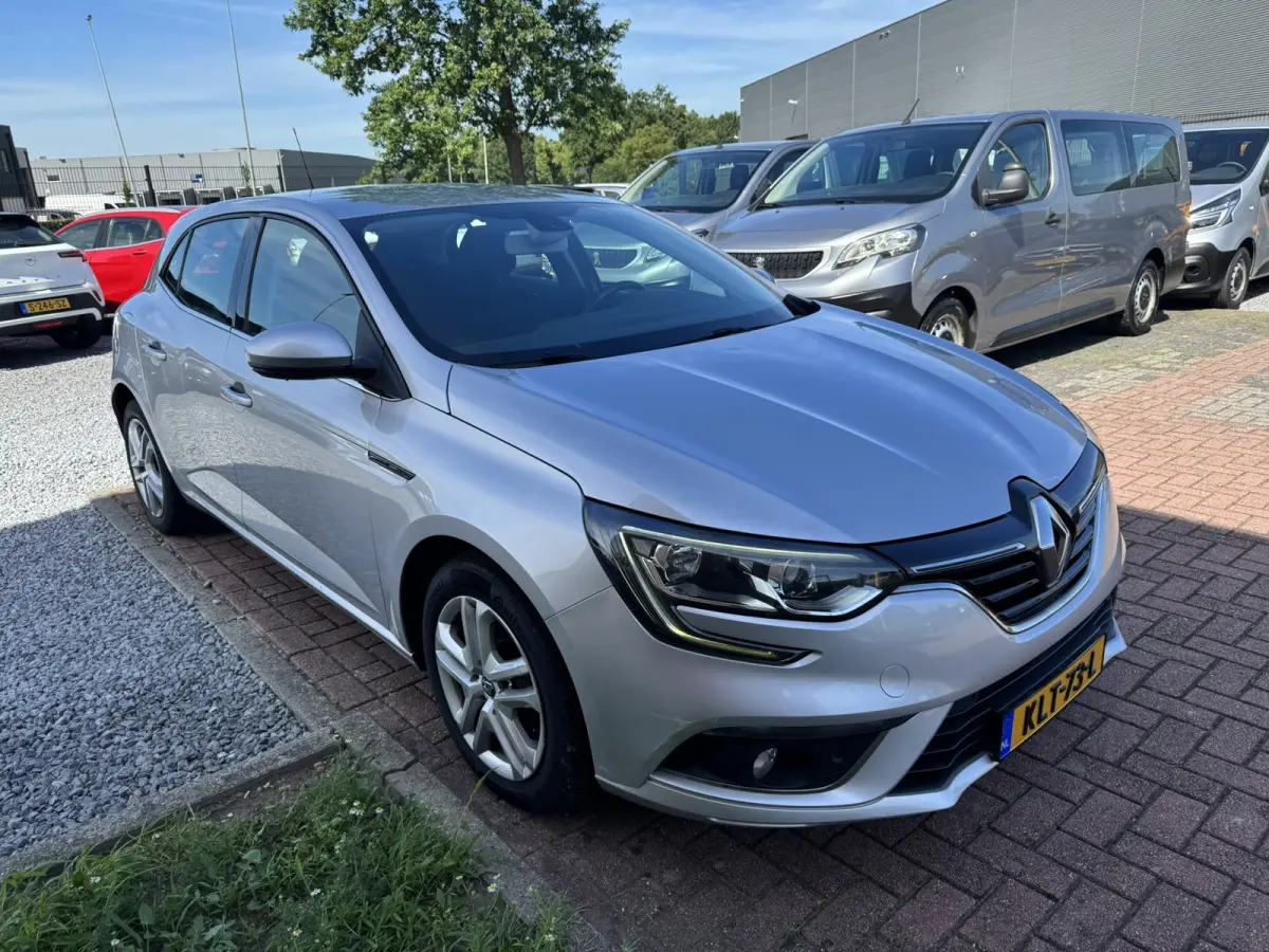 1.5 dCi Eco2 Limited, Euro 6, Apple Carplay, R-Link