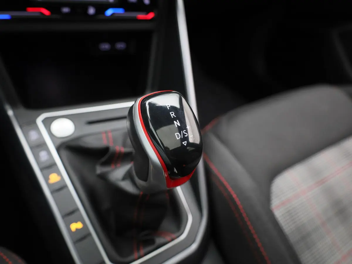 2.0 TSI GTI | 207 PK | Automaat | Apple Carplay / Android Auto | Stoelverwarming | Adaptieve Cruise Control | Parkeersensoren | Panoramaschuif-kanteldak |