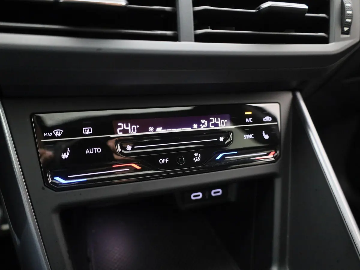 2.0 TSI GTI | 207 PK | Automaat | Apple Carplay / Android Auto | Stoelverwarming | Adaptieve Cruise Control | Parkeersensoren | Panoramaschuif-kanteldak |