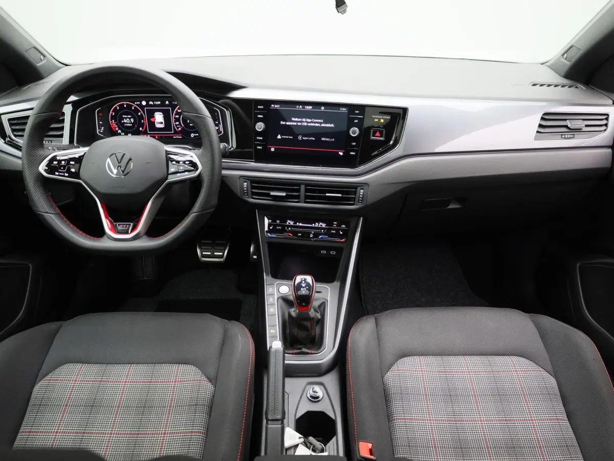 2.0 TSI GTI | 207 PK | Automaat | Apple Carplay / Android Auto | Stoelverwarming | Adaptieve Cruise Control | Parkeersensoren | Panoramaschuif-kanteldak |