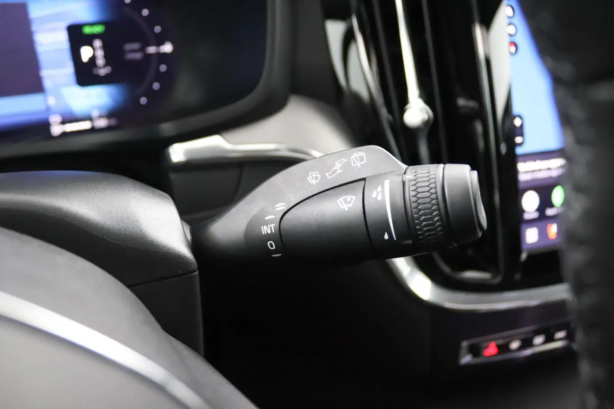 T8 Plug-in hybrid AWD Plus Dark | Trekhaak | Panoramadak | 360 Camera | Harman/Kardon | CarPlay/Android Auto | Elek. Stoelen |  Keyless | Stoel/ Stuurverwarming