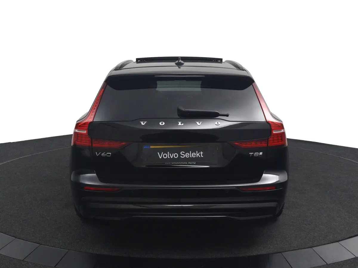 T8 Plug-in hybrid AWD Plus Dark | Trekhaak | Panoramadak | 360 Camera | Harman/Kardon | CarPlay/Android Auto | Elek. Stoelen |  Keyless | Stoel/ Stuurverwarming