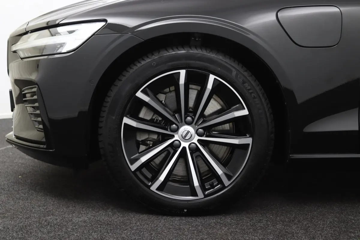T8 Plug-in hybrid AWD Plus Dark | Trekhaak | Panoramadak | 360 Camera | Harman/Kardon | CarPlay/Android Auto | Elek. Stoelen |  Keyless | Stoel/ Stuurverwarming