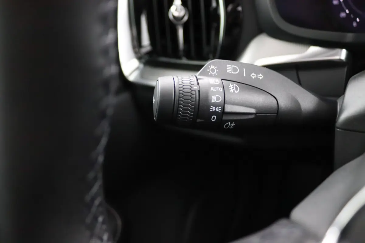 T8 Plug-in hybrid AWD Plus Dark | Trekhaak | Panoramadak | 360 Camera | Harman/Kardon | CarPlay/Android Auto | Elek. Stoelen |  Keyless | Stoel/ Stuurverwarming