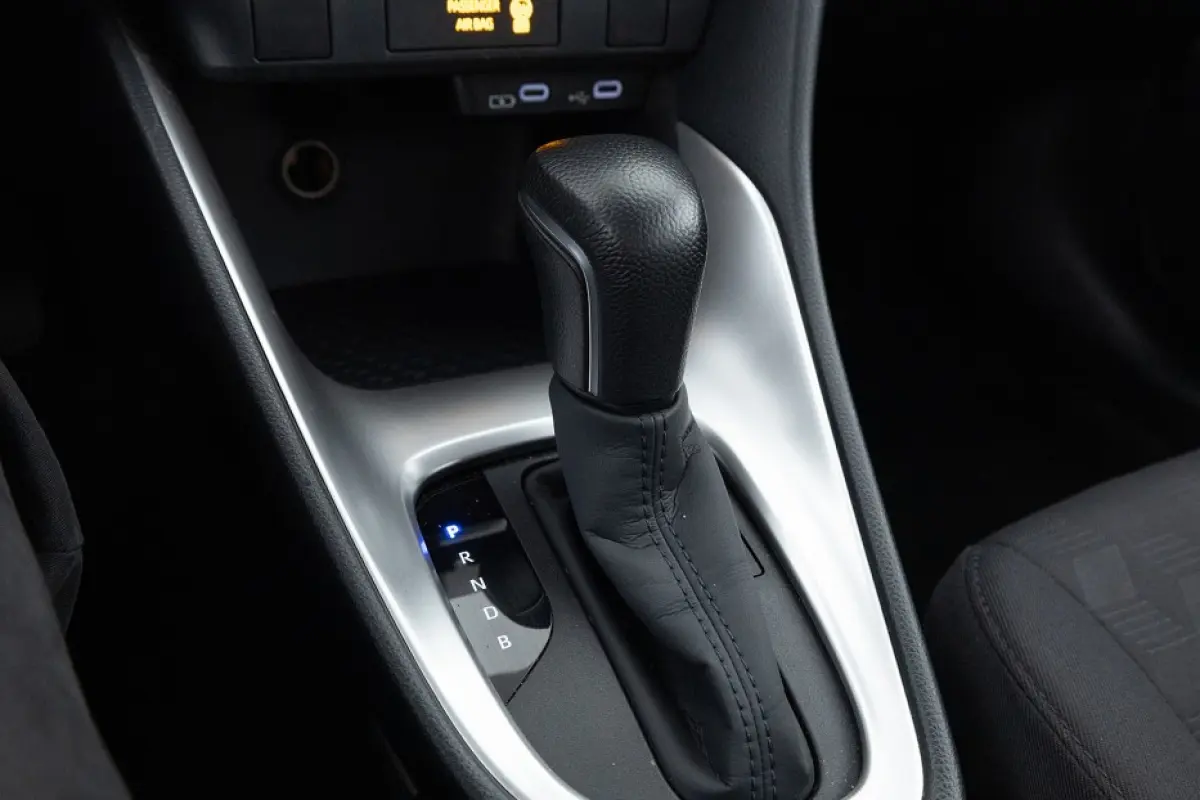 1.5 Hybrid 115 Active | CARPLAY | CAMERA | VELGEN | Automaat ✅ 1e Eigenaar