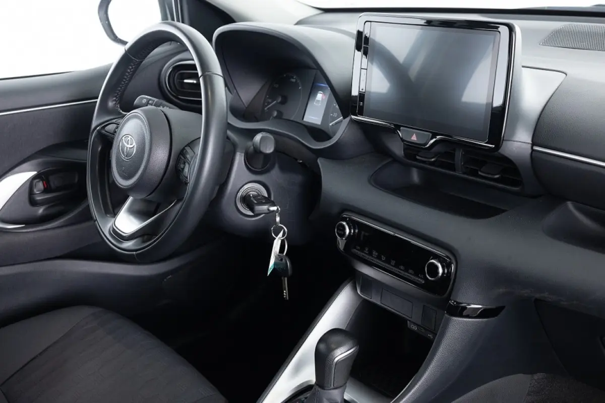 1.5 Hybrid 115 Active | CARPLAY | CAMERA | VELGEN | Automaat ✅ 1e Eigenaar