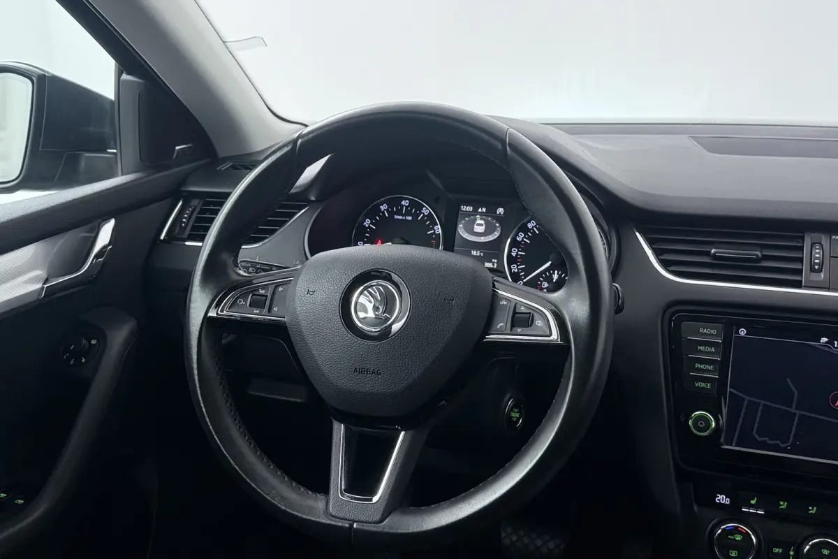 1.4 TSI Greentech Style Businessline (STOELVERWARMING, TREKHAAK, XENON, ELEKT. STSOELEN)