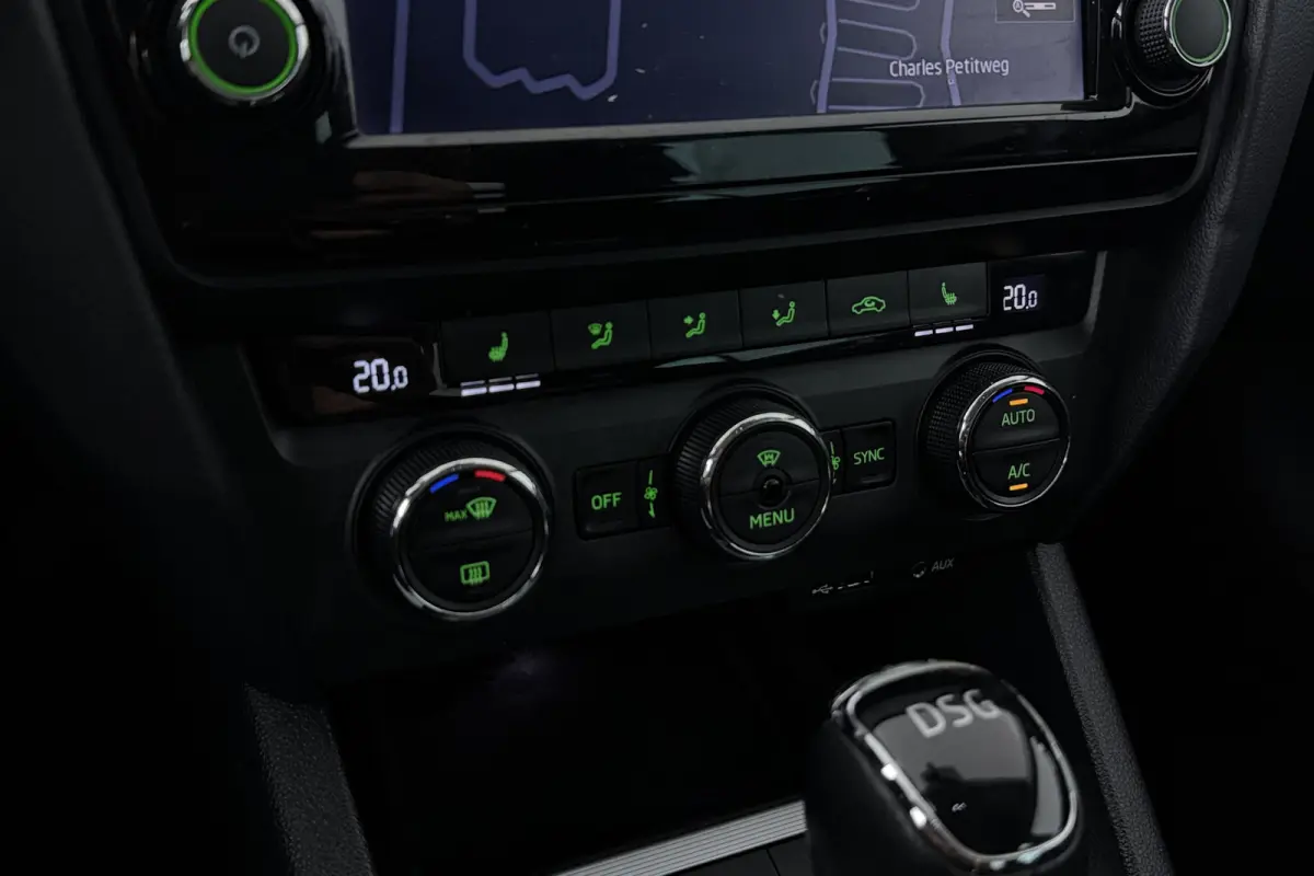 1.4 TSI Greentech Style Businessline (STOELVERWARMING, TREKHAAK, XENON, ELEKT. STSOELEN)