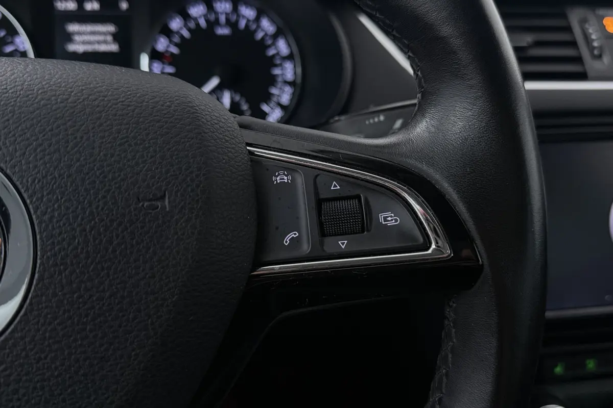 1.4 TSI Greentech Style Businessline (STOELVERWARMING, TREKHAAK, XENON, ELEKT. STSOELEN)
