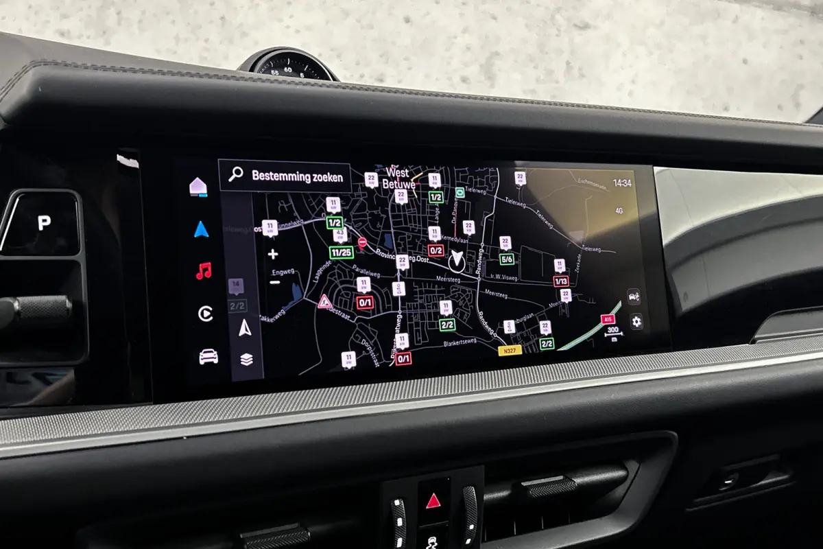 3.0 S E-Hybrid Black Edition | Panoramadak | Luchtvering | Trekhaak | Lederen bekleding