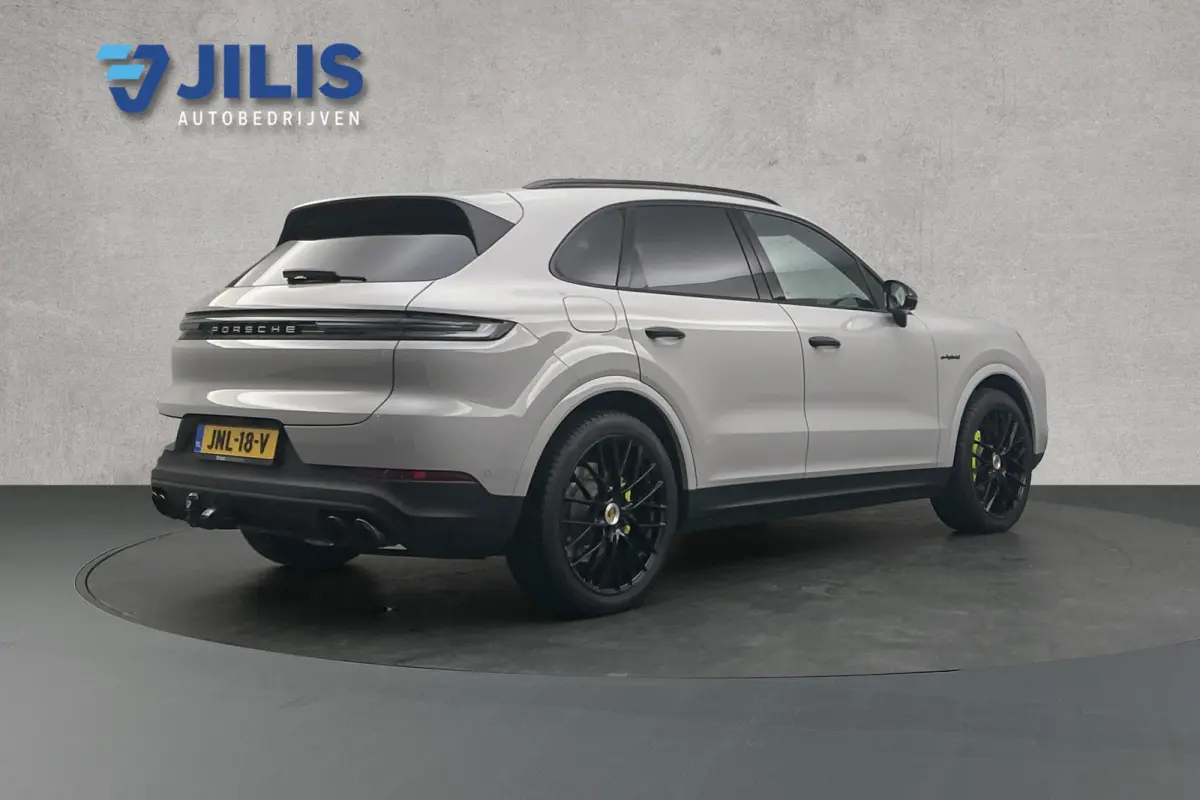 3.0 S E-Hybrid Black Edition | Panoramadak | Luchtvering | Trekhaak | Lederen bekleding