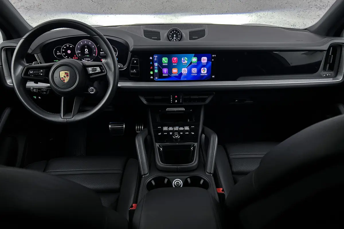 3.0 S E-Hybrid Black Edition | Panoramadak | Luchtvering | Trekhaak | Lederen bekleding