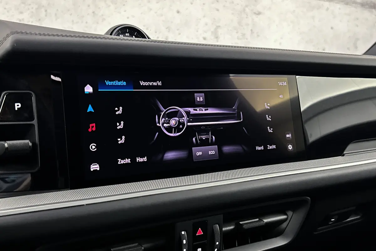 3.0 S E-Hybrid Black Edition | Panoramadak | Luchtvering | Trekhaak | Lederen bekleding