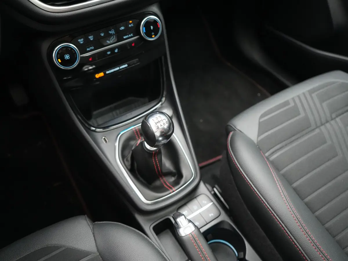 1.0 EcoBoost ST-Line X 155pk Dealer O.H | Trekhaak Afn. | Panodak | Adaptive Cruise | Bang & Olufsen | Camera | Sportstoelen & Stuur Verwarmd | Keyless | Virtual | Navigatie | DAB | 17"L.M |