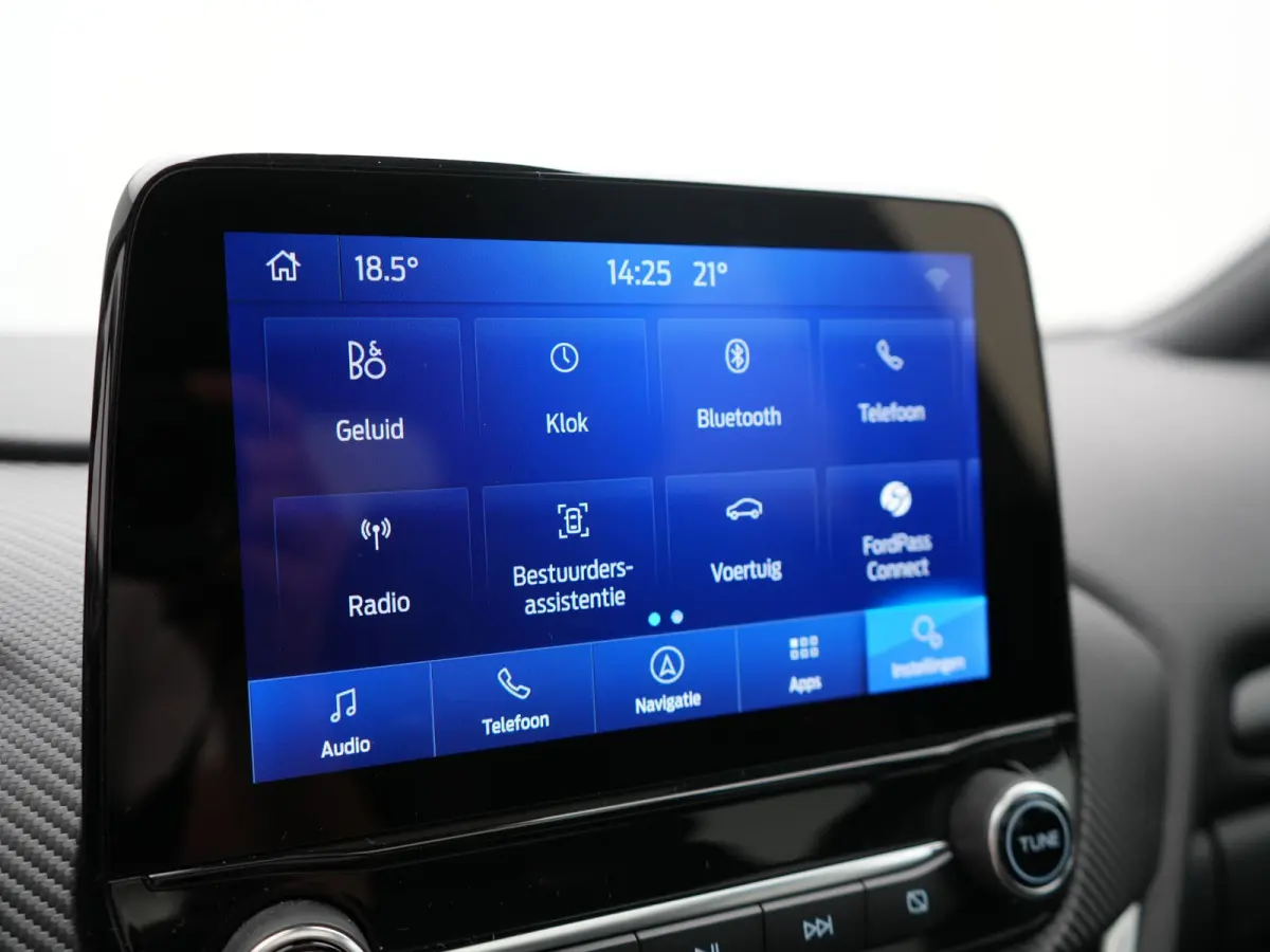 1.0 EcoBoost ST-Line X 155pk Dealer O.H | Trekhaak Afn. | Panodak | Adaptive Cruise | Bang & Olufsen | Camera | Sportstoelen & Stuur Verwarmd | Keyless | Virtual | Navigatie | DAB | 17"L.M |
