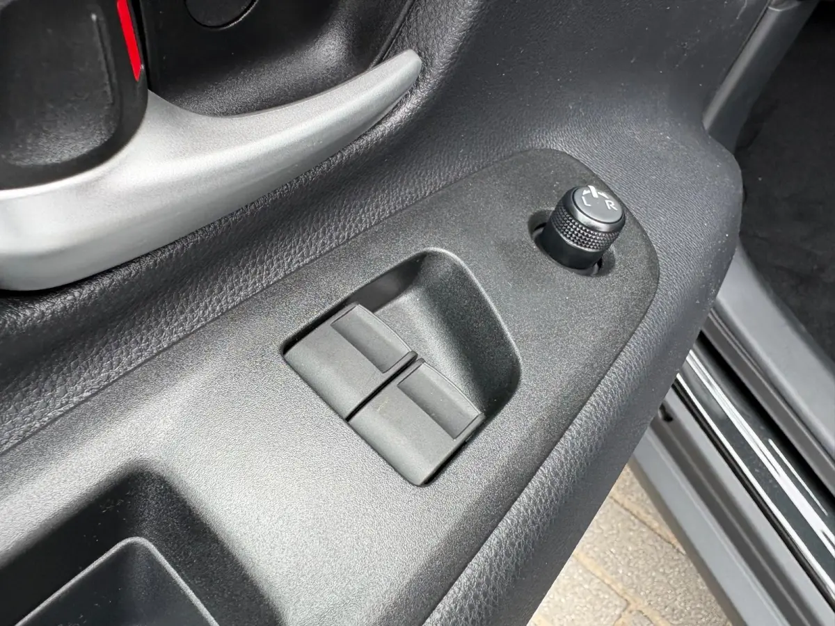 Hybrid 116PK Automaat Nieuw uit voorraad! Camera/ Adapt. Cruise/ Carplay- Android auto