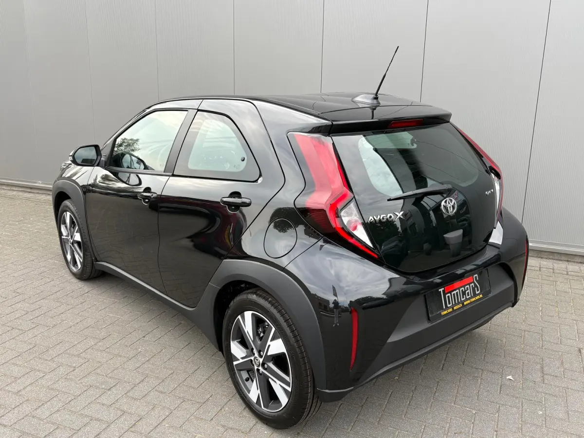 Hybrid 116PK Active Automaat Nieuw uit voorraad! Camera/ Adapt. Cruise/ Carplay- Android auto