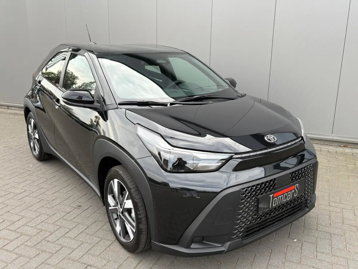 Hybrid 116PK Active Automaat Nieuw uit voorraad! Camera/ Adapt. Cruise/ Carplay- Android auto