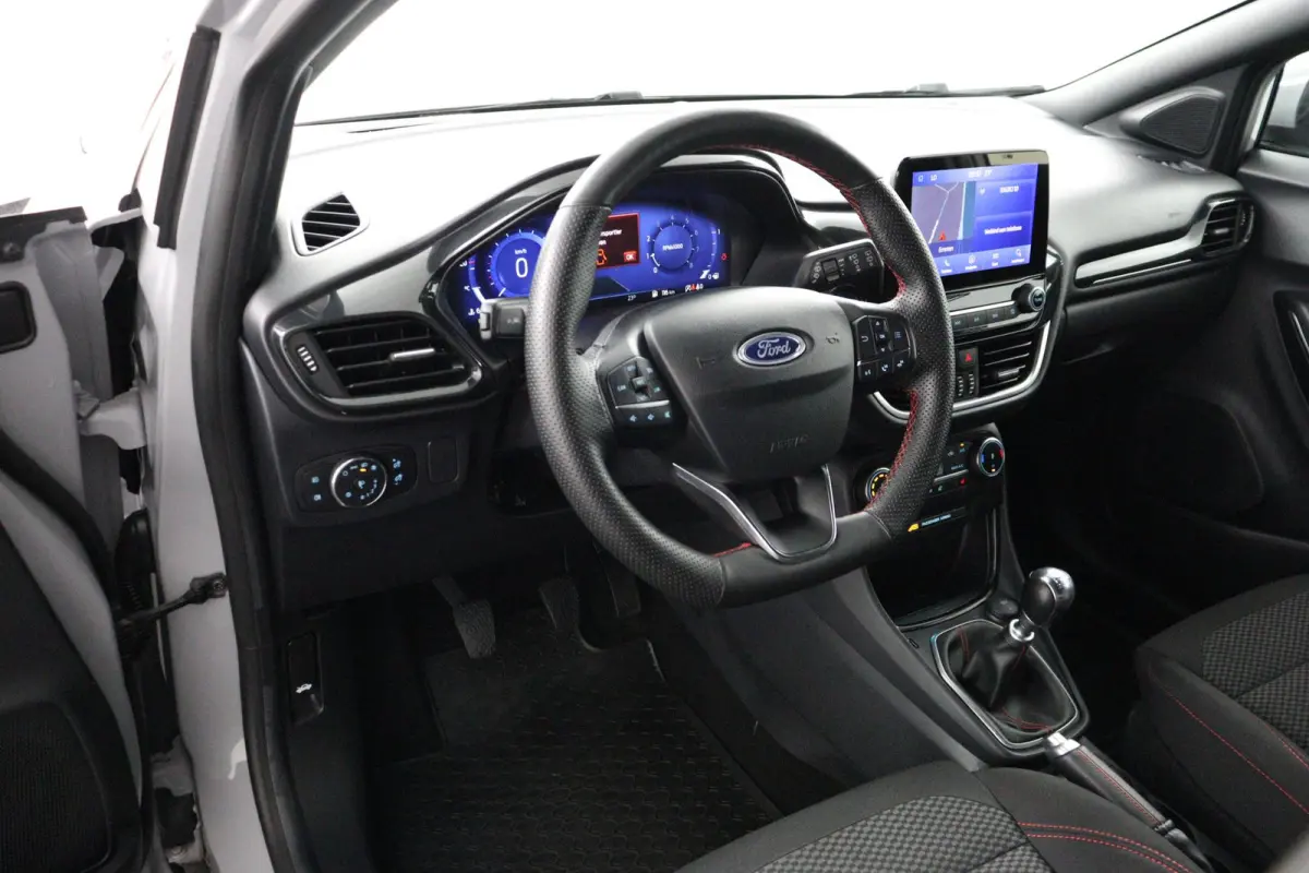 1.0 EcoBoost ST-Line | Trekhaak | Keyless Entry | CarPlay | Navi |
