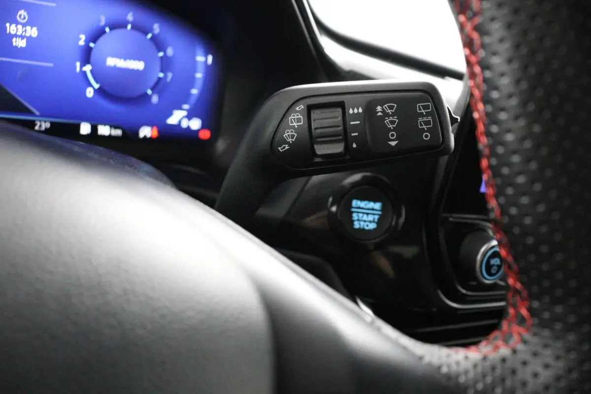 1.0 EcoBoost ST-Line | Trekhaak | Keyless Entry | CarPlay | Navi |
