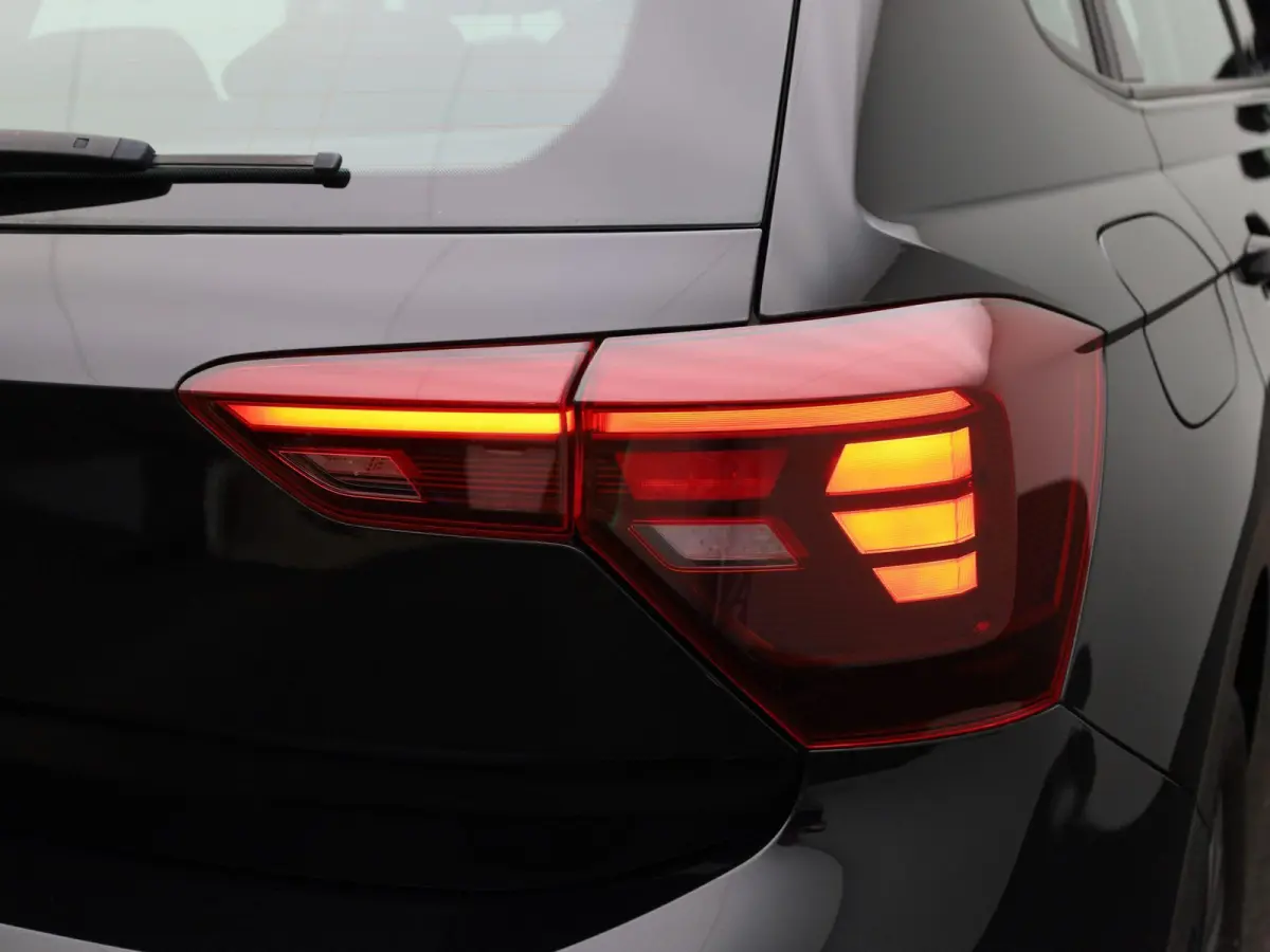 1.0 TSI Life Business 95 PK | Navigatie | Parkeersensoren | Stoelverwarming | Adaptive Cruise Control | Apple Carplay | Android Auto | Digital Cockpit | Climate Control |