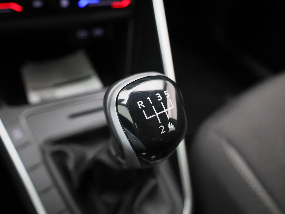 1.0 TSI Life Business 95 PK | Navigatie | Parkeersensoren | Stoelverwarming | Adaptive Cruise Control | Apple Carplay | Android Auto | Digital Cockpit | Climate Control |