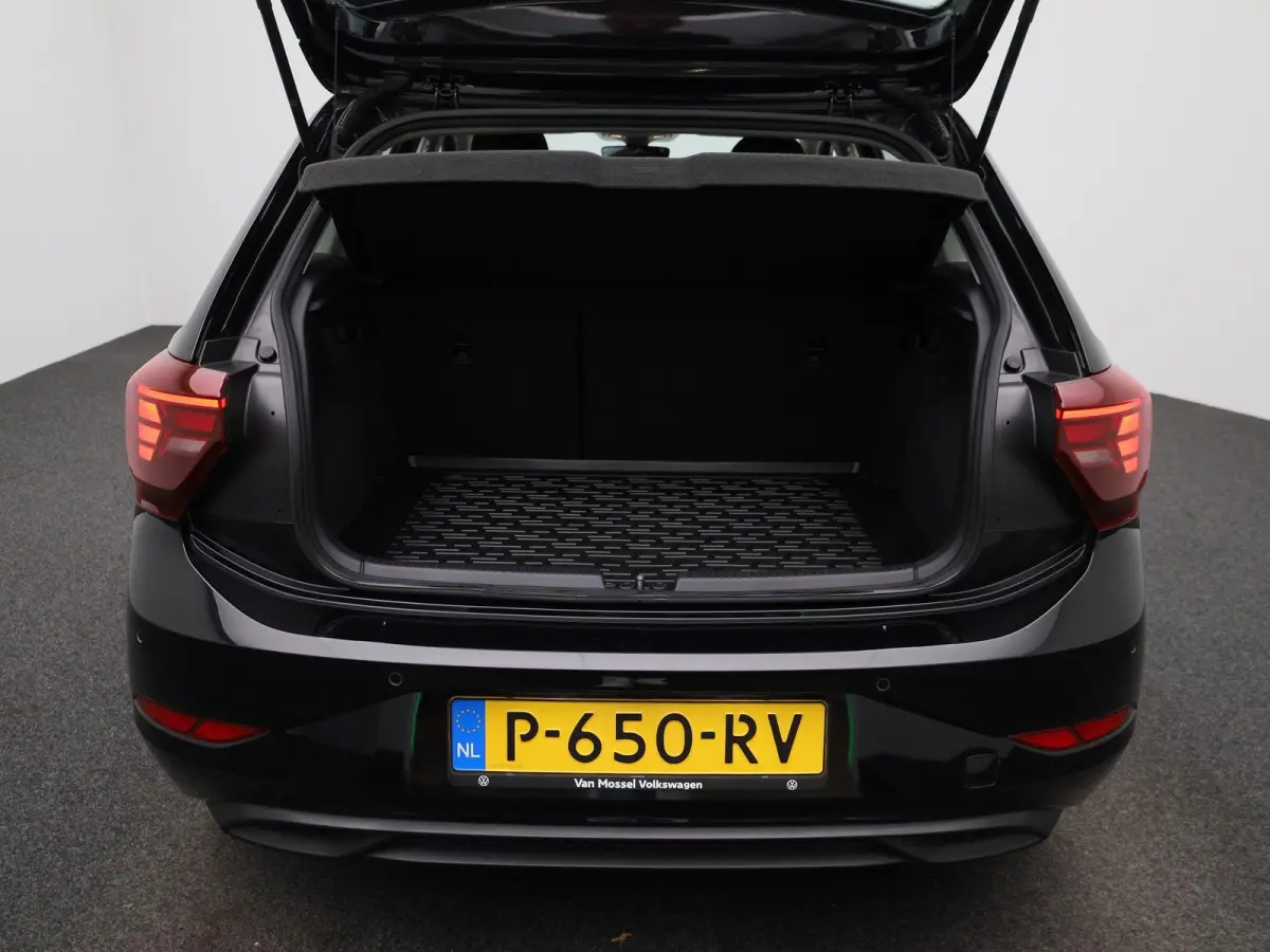 1.0 TSI Life Business 95 PK | Navigatie | Parkeersensoren | Stoelverwarming | Adaptive Cruise Control | Apple Carplay | Android Auto | Digital Cockpit | Climate Control |