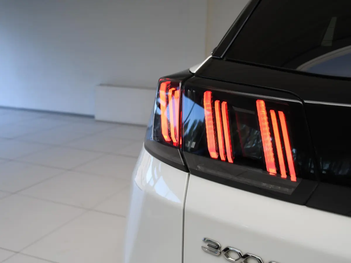 1.6 HYbrid 225 GT | SOH 88.5%  | Alcantara | Stoelverwarming | Elektrisch bedienbare achterklep | Navigatie | Keyless Entry + Start
