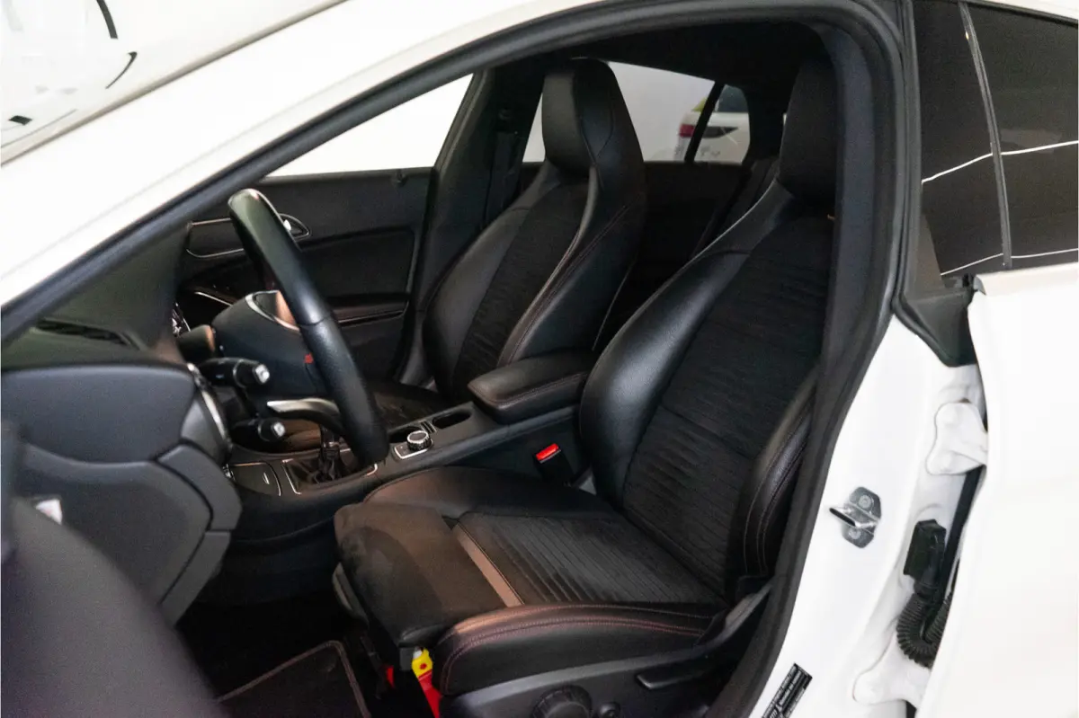 180 AMG 123PK | LED | Stoelverw. | Camera | Park Assist | Garantie