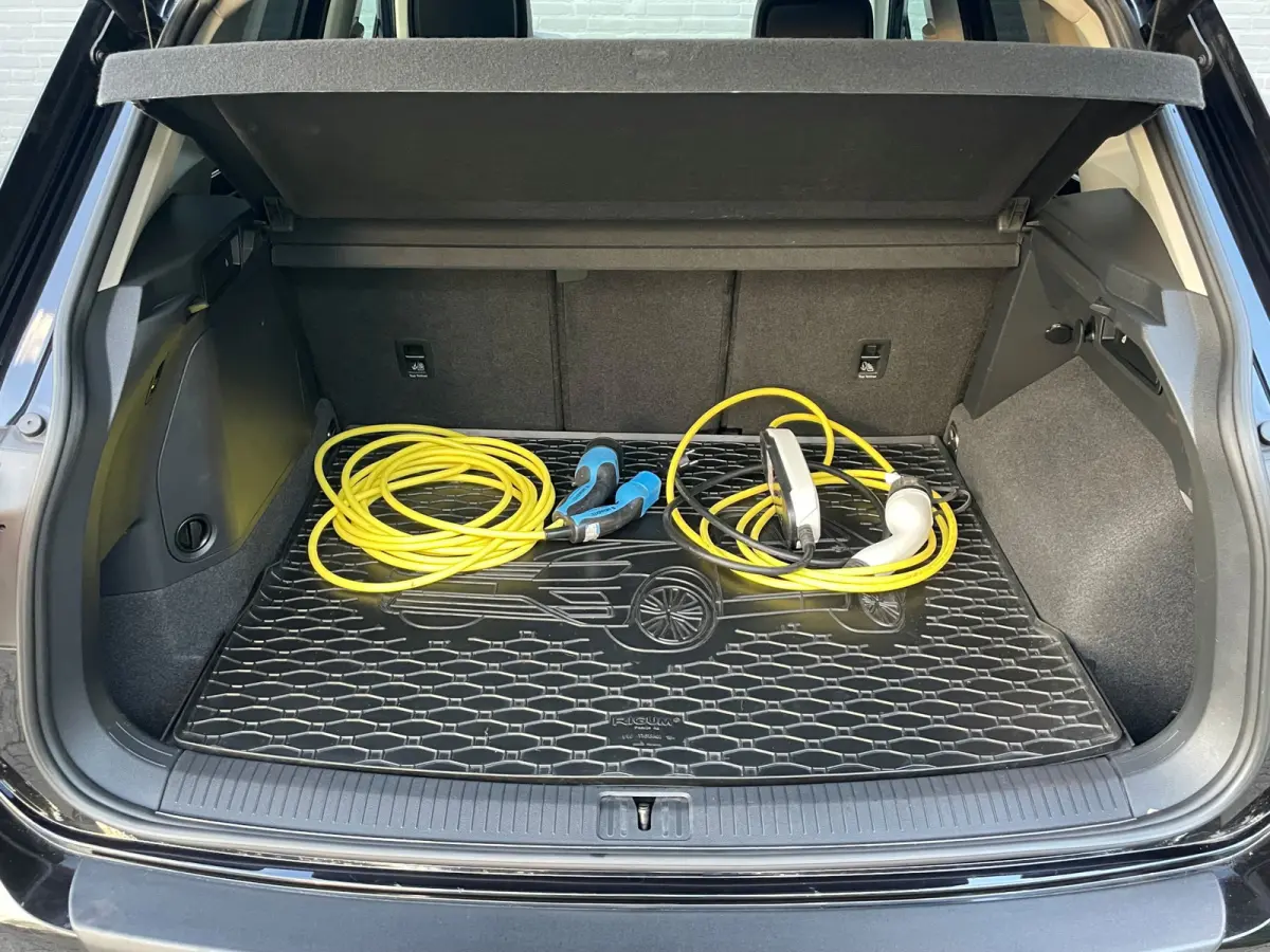 1.4 TSI eHybrid Elegance - Trekhaak - Pano - 360gr - Dodehoekassistent etc etc.