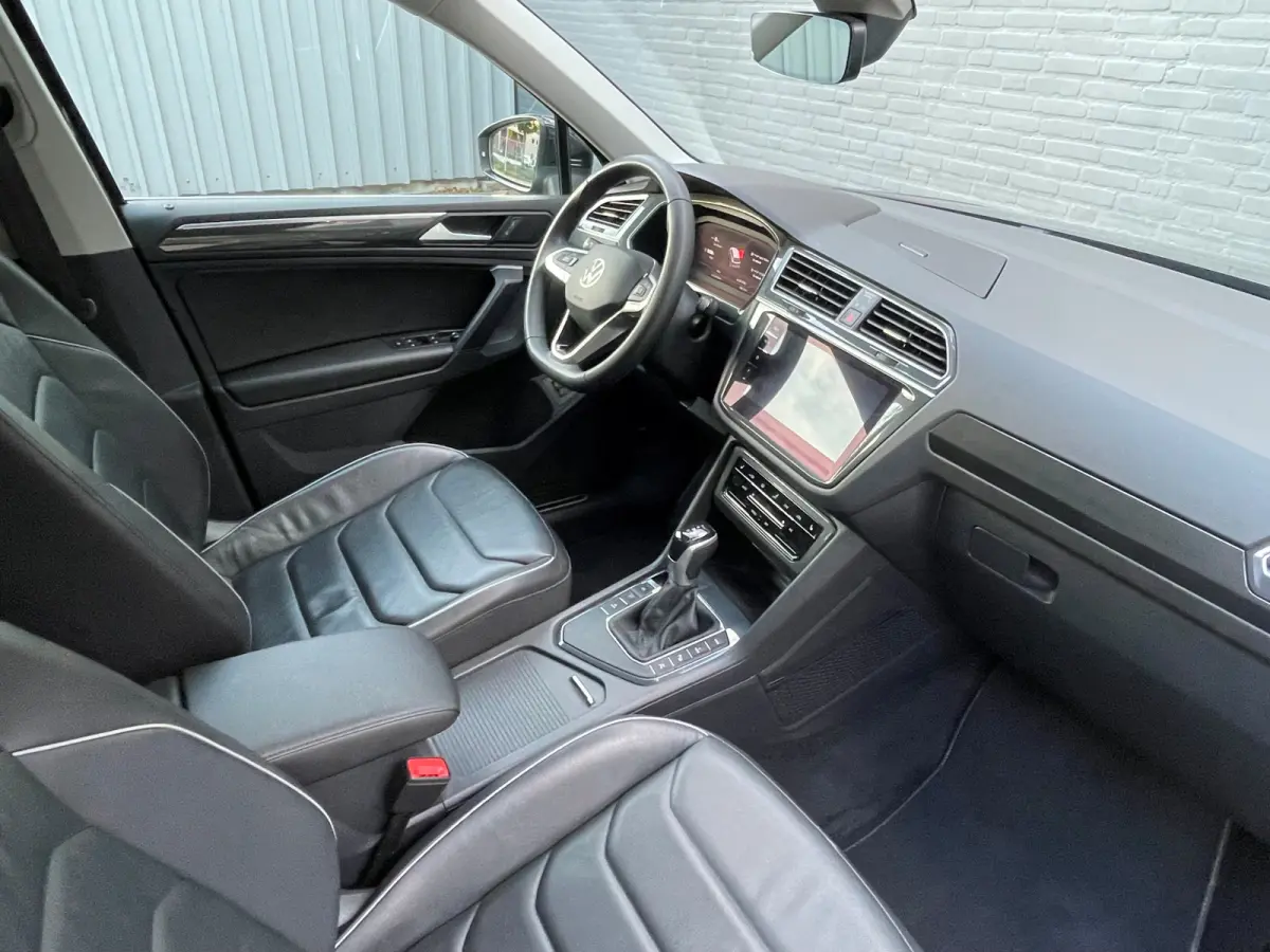 1.4 TSI eHybrid Elegance - Trekhaak - Pano - 360gr - Dodehoekassistent etc etc.