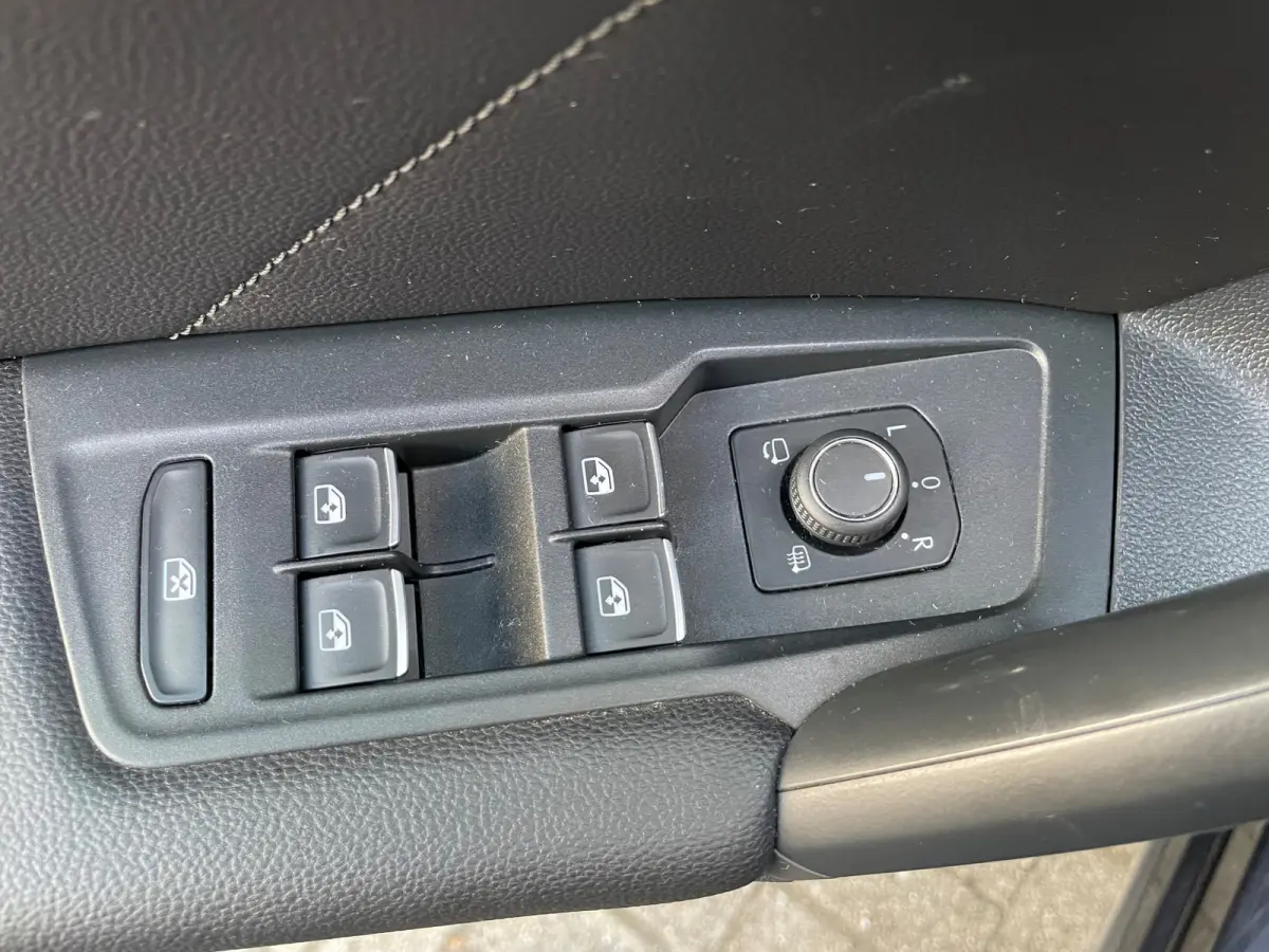 1.4 TSI eHybrid Elegance - Trekhaak - Pano - 360gr - Dodehoekassistent etc etc.