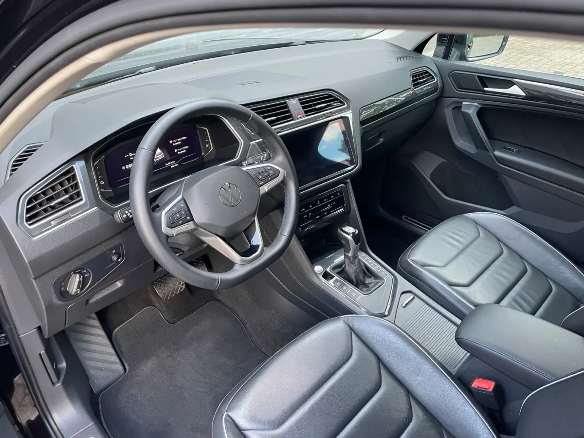 1.4 TSI eHybrid Elegance - Trekhaak - Pano - 360gr - Dodehoekassistent etc etc.