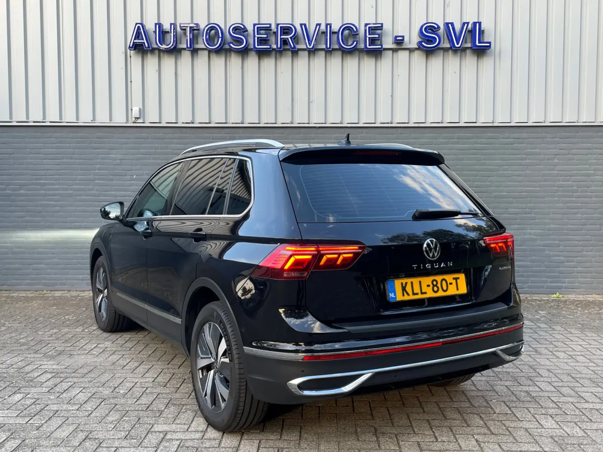 1.4 TSI eHybrid Elegance - Trekhaak - Pano - 360gr - Dodehoekassistent etc etc.