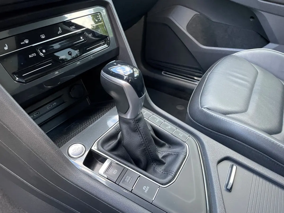 1.4 TSI eHybrid Elegance - Trekhaak - Pano - 360gr - Dodehoekassistent etc etc.