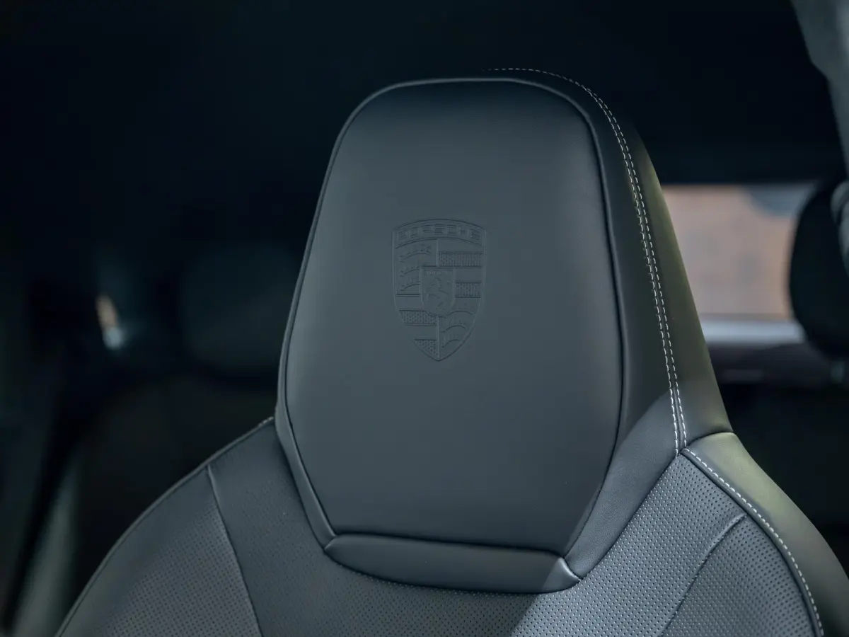 4.0 Turbo E-Hybrid GT | Achterasbest. | Burmester | 18-weg | HUD | 2+1 Achter |
