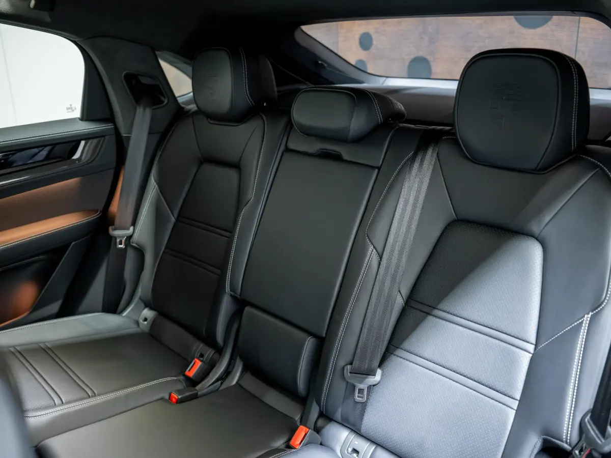 4.0 Turbo E-Hybrid GT | Achterasbest. | Burmester | 18-weg | HUD | 2+1 Achter |