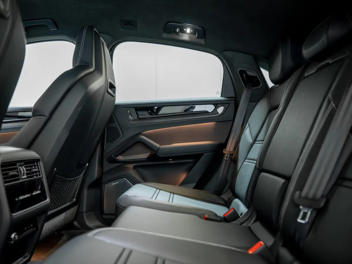 4.0 Turbo E-Hybrid GT | Achterasbest. | Burmester | 18-weg | HUD | 2+1 Achter |