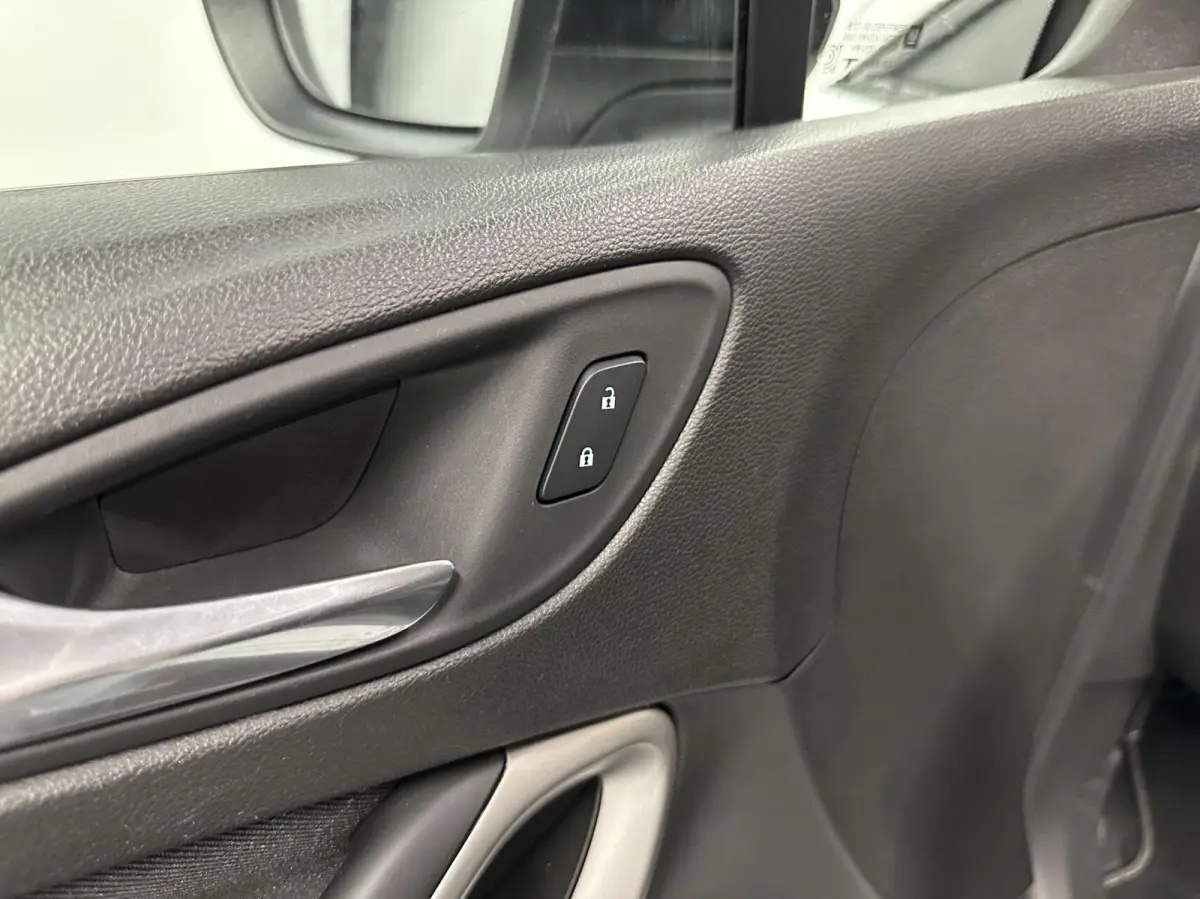 1.2 Edition LM CARPLAY CRUISE LED.