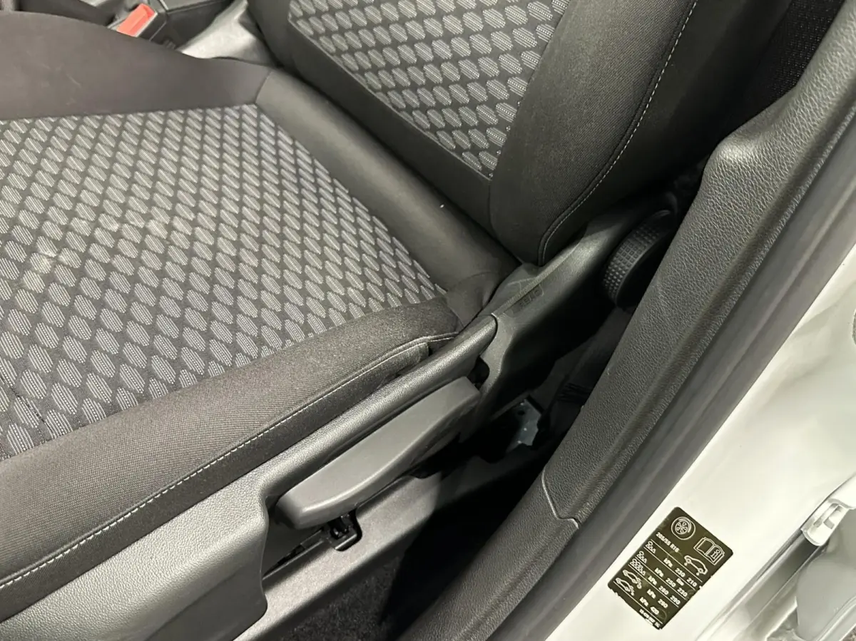1.2 Edition LM CARPLAY CRUISE LED.