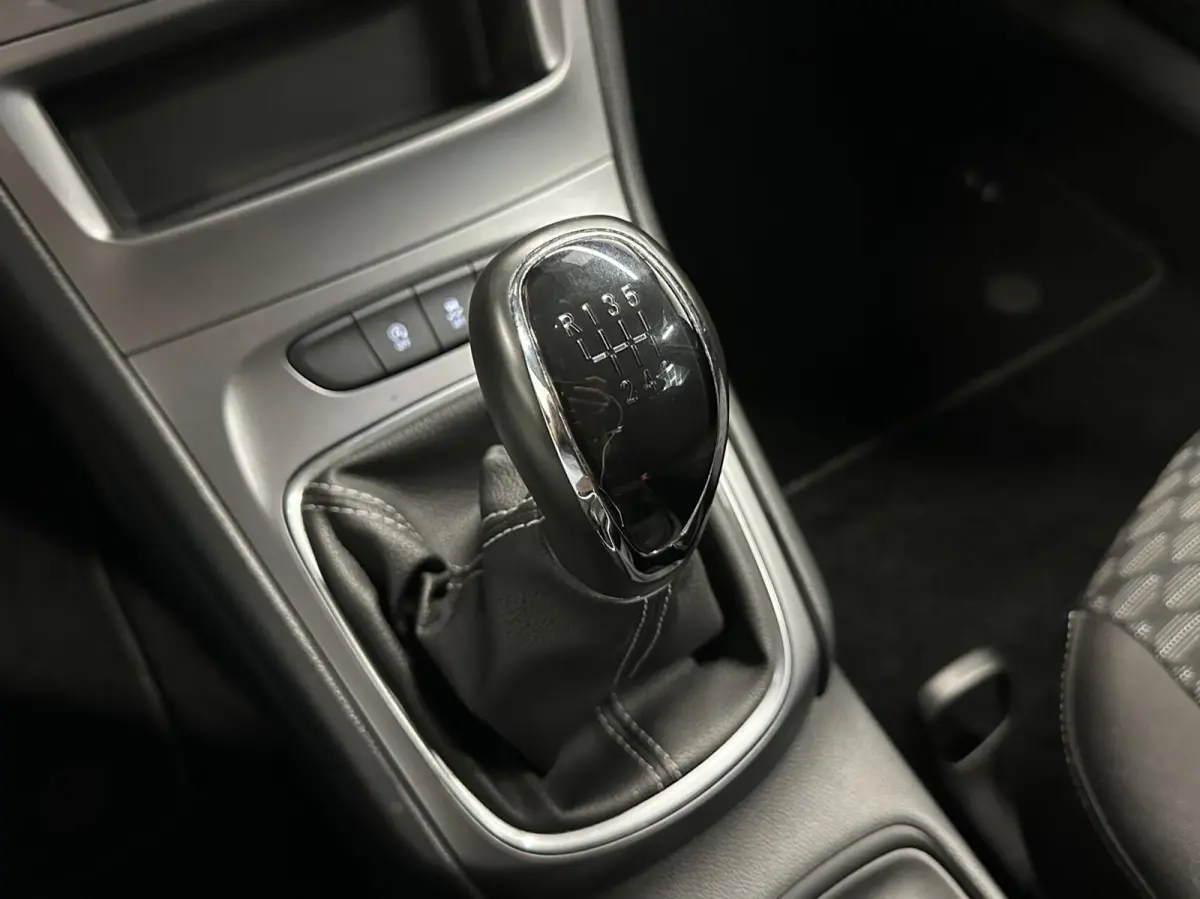 1.2 Edition LM CARPLAY CRUISE LED.